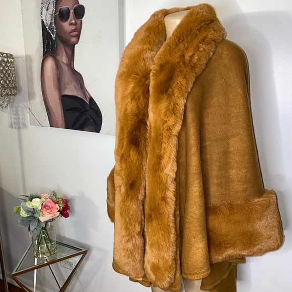 Stylish Fluffy Faux Fur Shawl - Picture 4 of 8